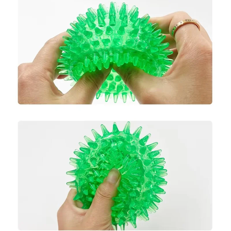 TPR Squeaky Spiked Dog Ball Ch - Spike Ball Game ulasan dan harga